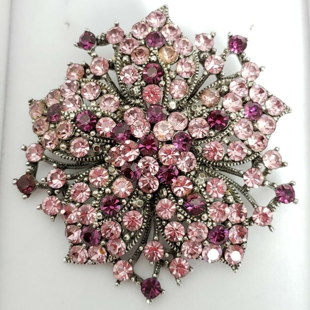 Vintage 194/50's Ladies Purple Rhinestone Brooch